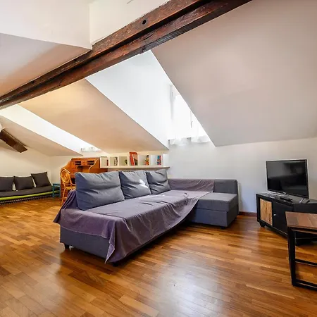 公寓 La Mansarda Di Lory *